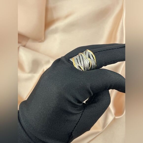 Elegant Two Tone Gold And Silver Band - Picture 7 of 11